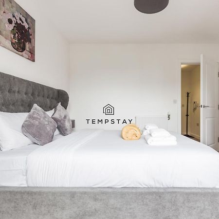 Modern Private Apartment -Balcony-Tube Station Londra Dış mekan fotoğraf