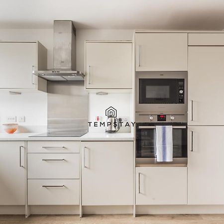 Modern Private Apartment -Balcony-Tube Station Londra Dış mekan fotoğraf