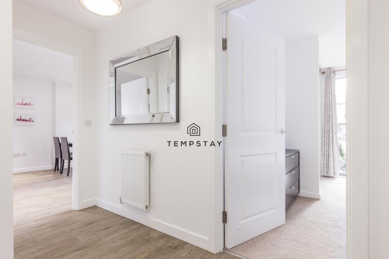Modern Private Apartment -Balcony-Tube Station Londra Dış mekan fotoğraf